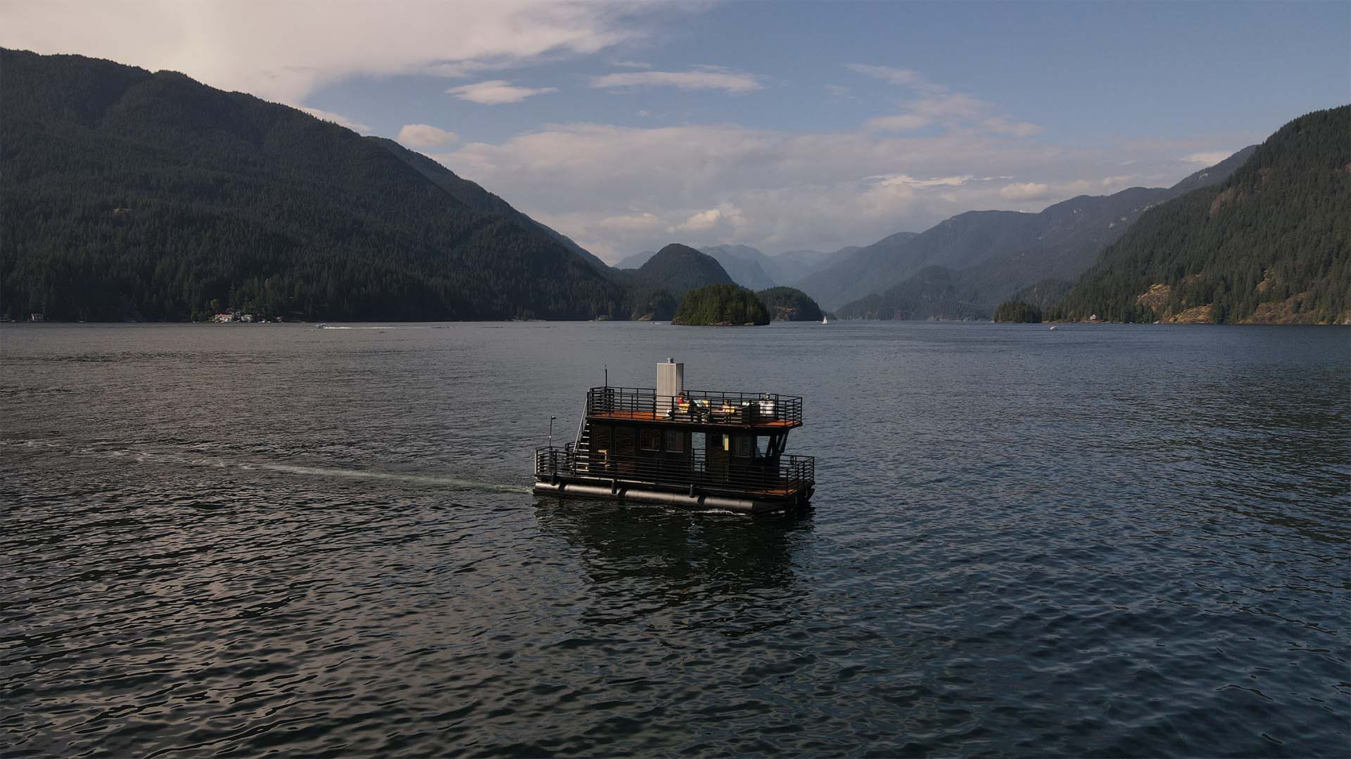 Sauna boat driving